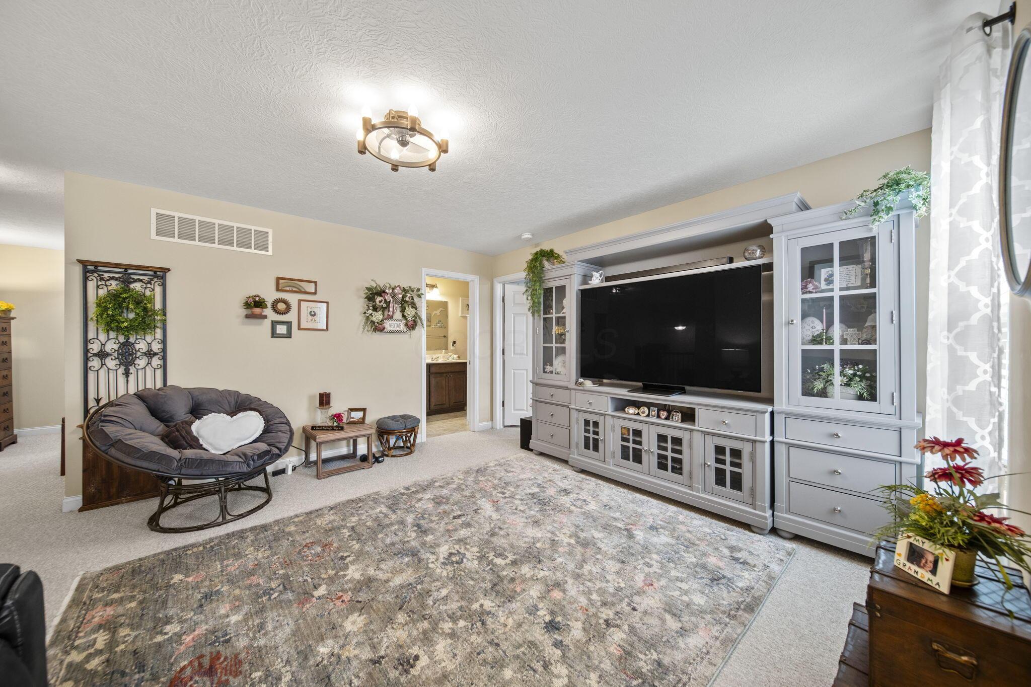 4998 Wadkins Drive, Grove City, Ohio image 34