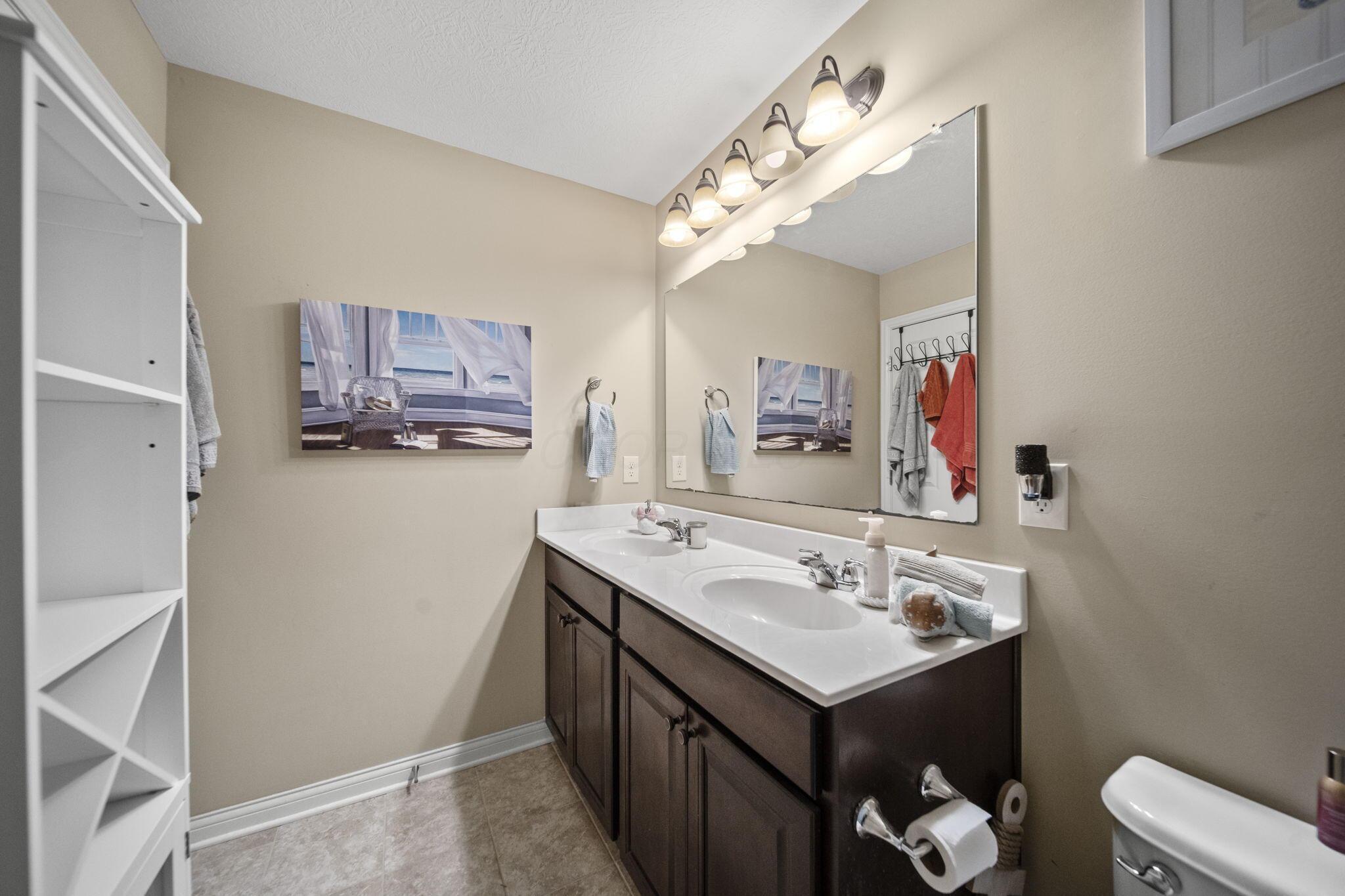 4998 Wadkins Drive, Grove City, Ohio image 44