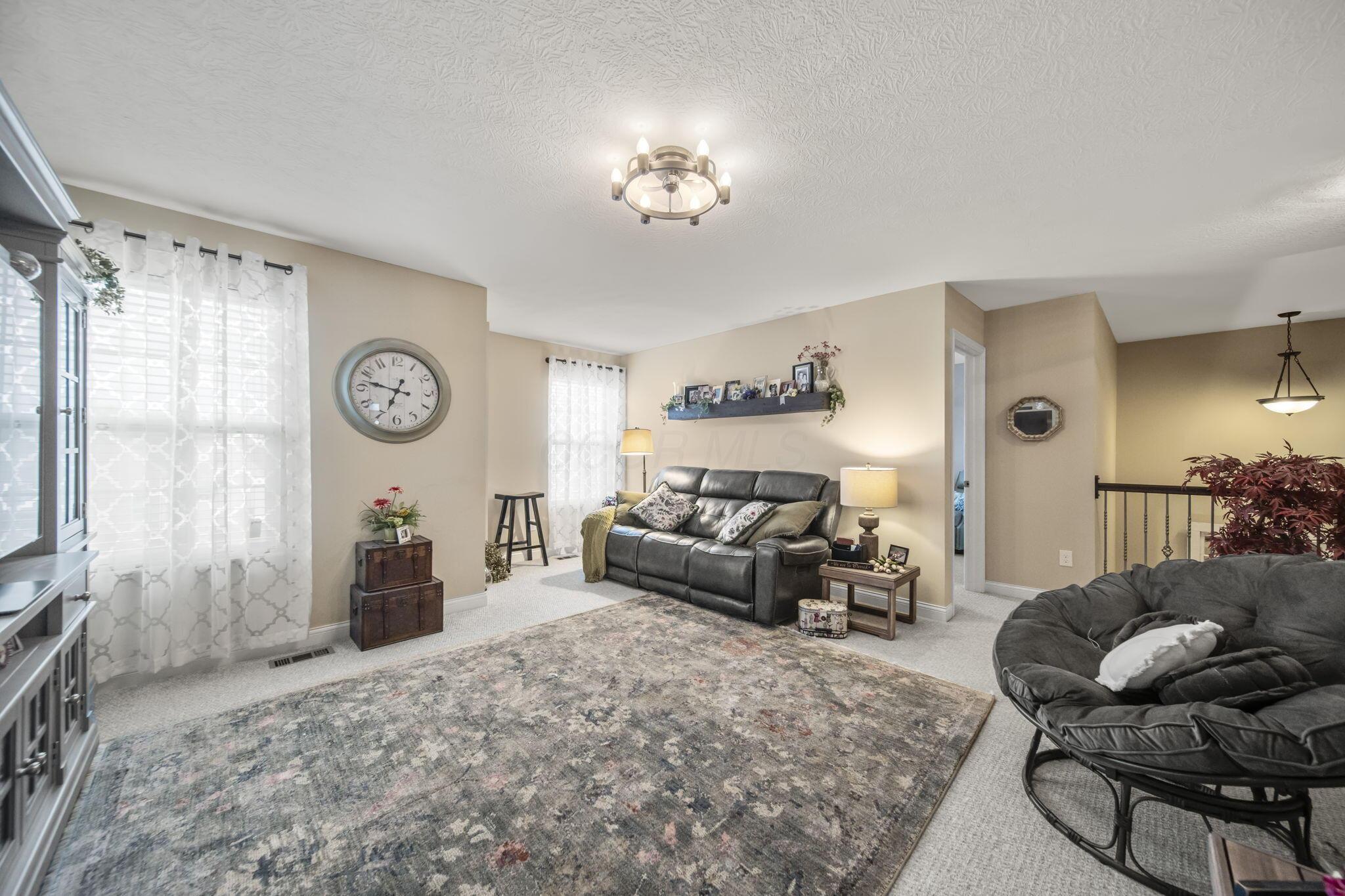 4998 Wadkins Drive, Grove City, Ohio image 33