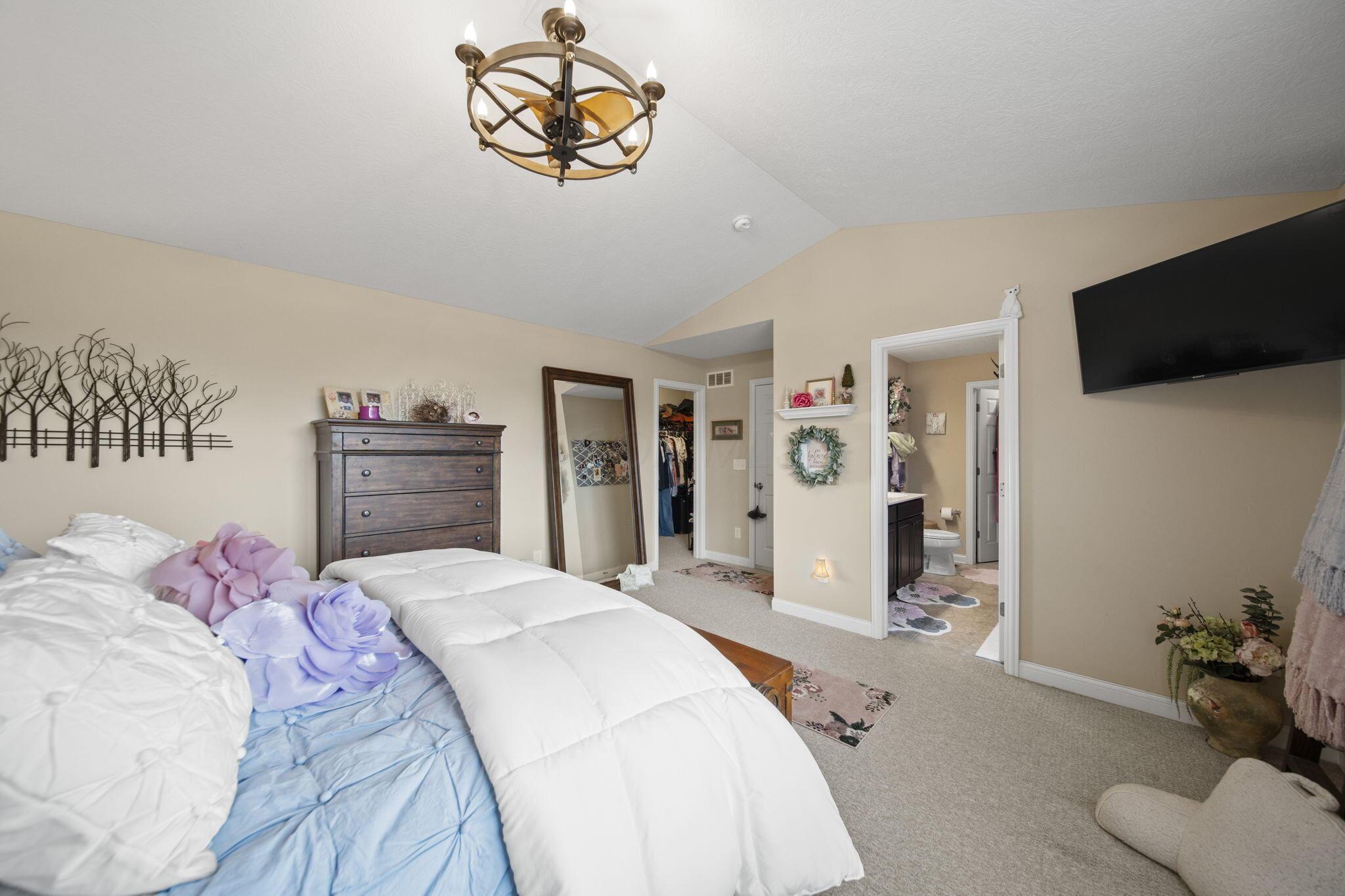 4998 Wadkins Drive, Grove City, Ohio image 38