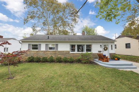 Photo of 2714 Woodstock Road, Upper Arlington, OH 43221 (MLS # 225039067)