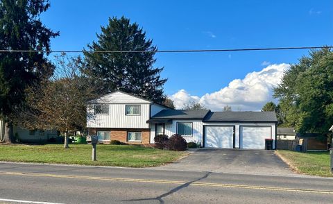 Photo of 380 Goosepond Road, Newark, OH 43055 (MLS # 225038927)