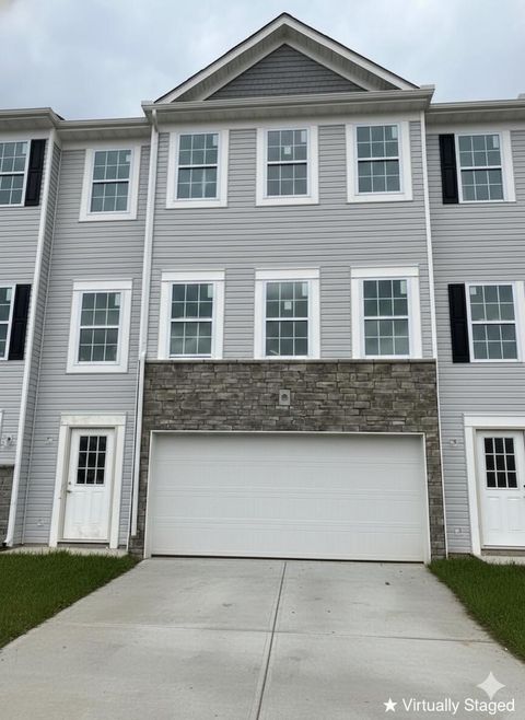 Photo of 5946 Abernathy Lane, Columbus, OH 43232 (MLS # 225023743)