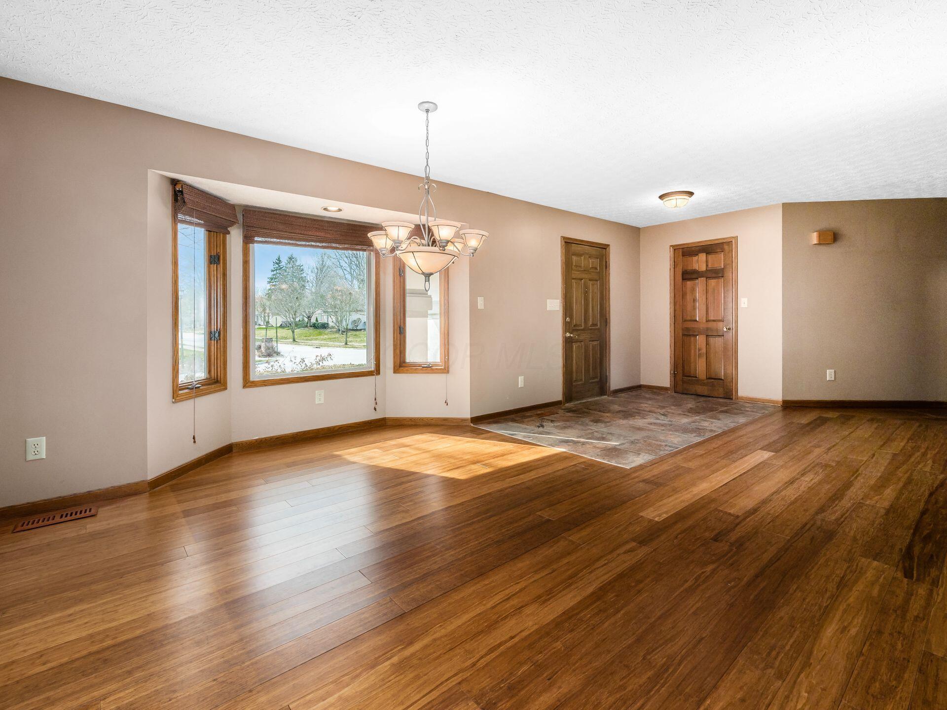 876 Chelsea Lane, Westerville, Ohio image 12