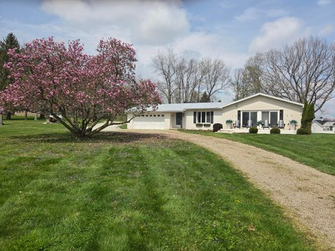 Photo of 75 Appleview Court, Howard, OH 43028 (MLS # 226012621)