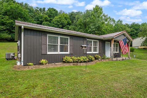Photo of 67 Berrimore Drive, Utica, OH 43080 (MLS # 226030612)