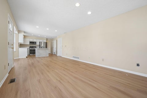 Tiny photo for 5638 Hatton Court, Hilliard, OH 43026 (MLS # 226030292)