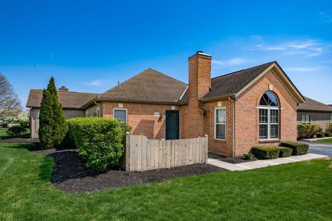 Photo of 2444 Hooverside Lane, Grove City, OH 43123 (MLS # 226011356)