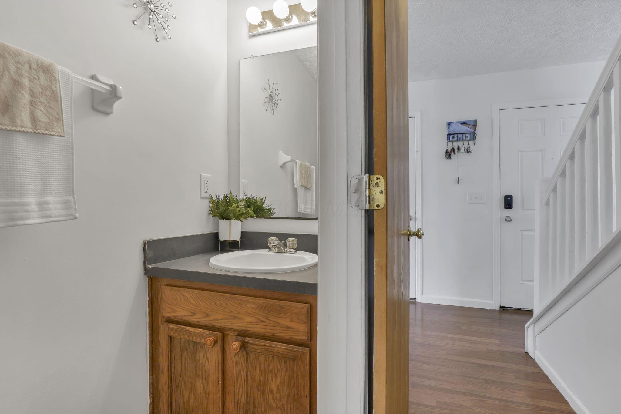 3728 Fountain Cove Lane, Grove City, Ohio image 15