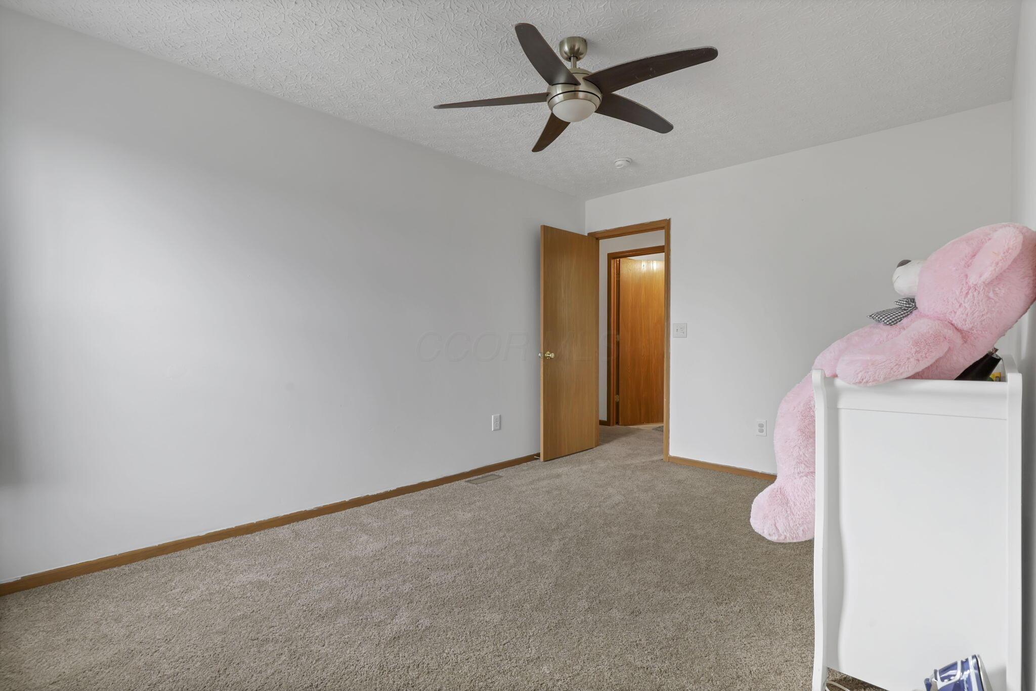 3728 Fountain Cove Lane, Grove City, Ohio image 23