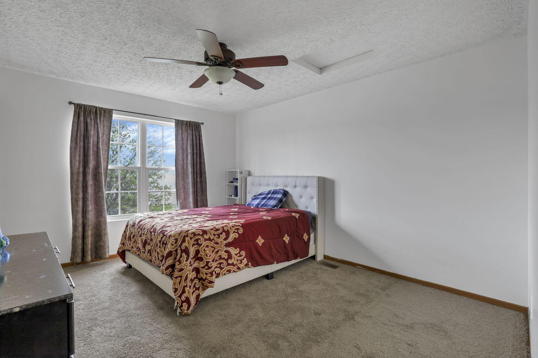 3728 Fountain Cove Lane, Grove City, Ohio image 19