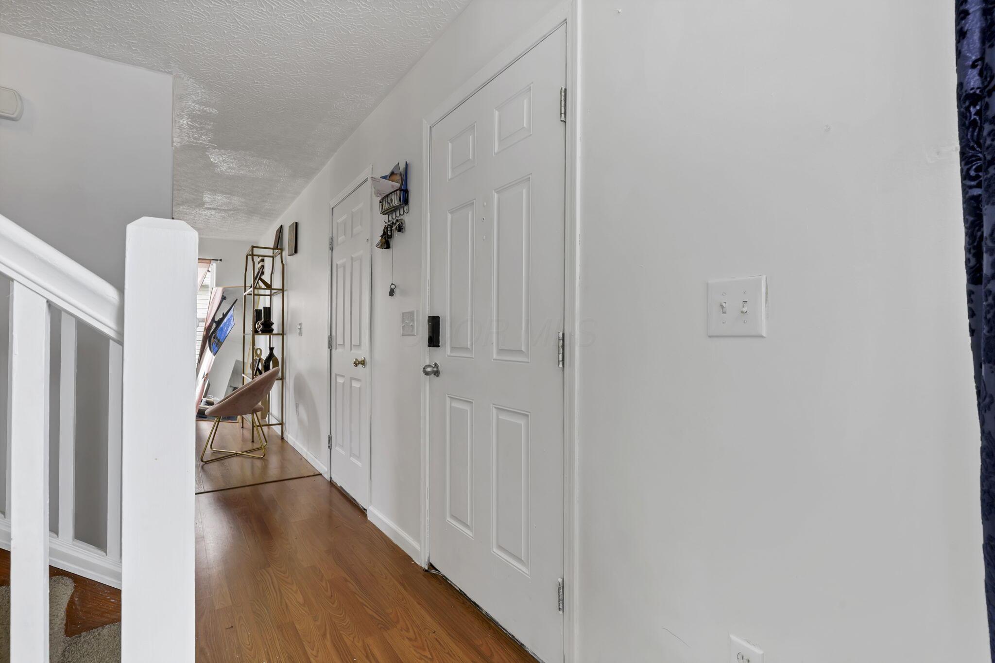 3728 Fountain Cove Lane, Grove City, Ohio image 2