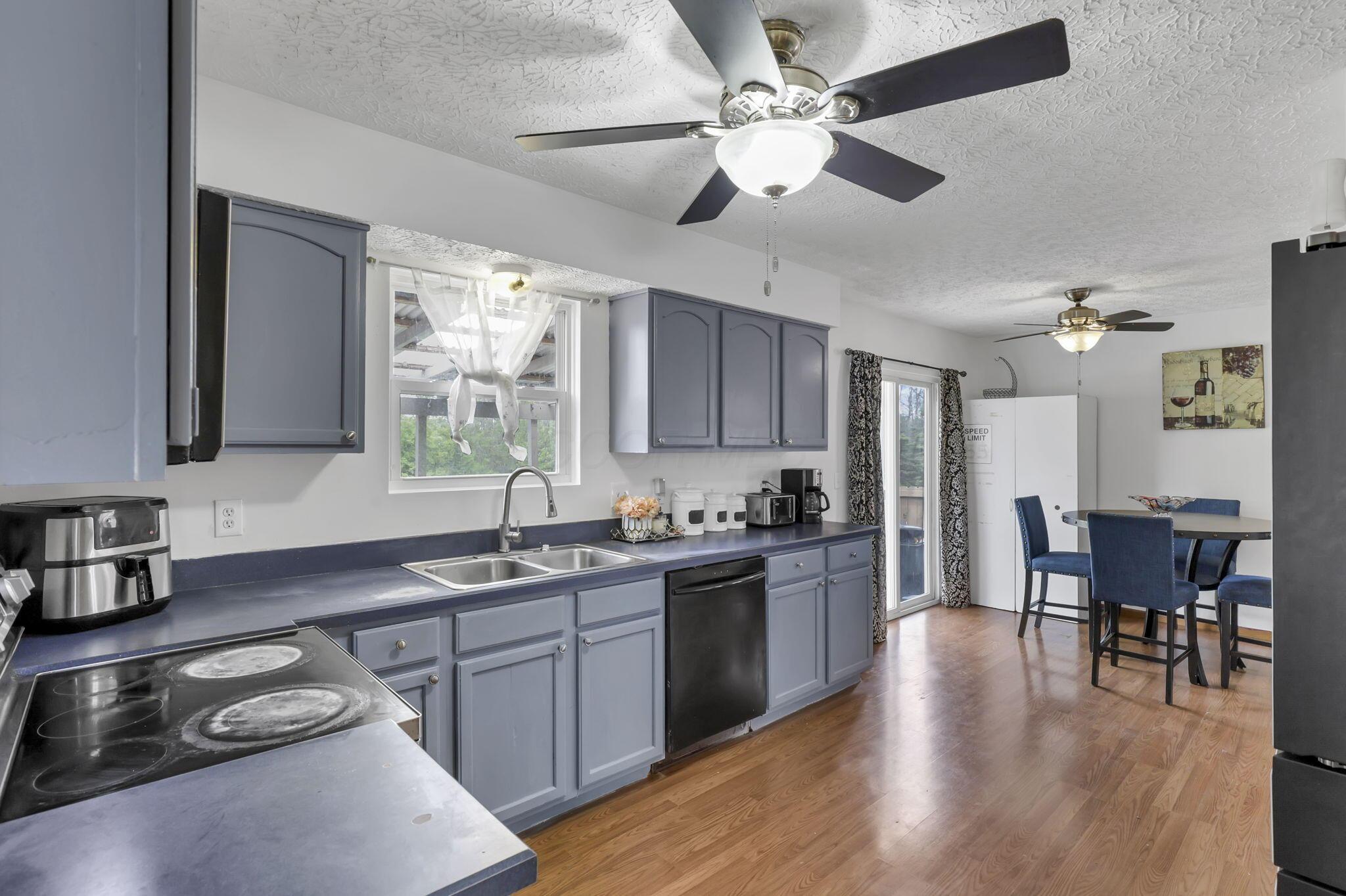 3728 Fountain Cove Lane, Grove City, Ohio image 13