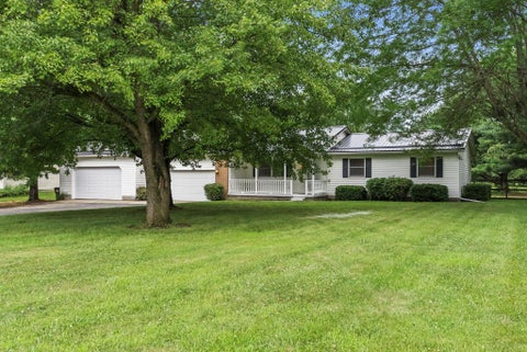 Photo of 7378 Beecher Road SW, Pataskala, OH 43062 (MLS # 226026437)