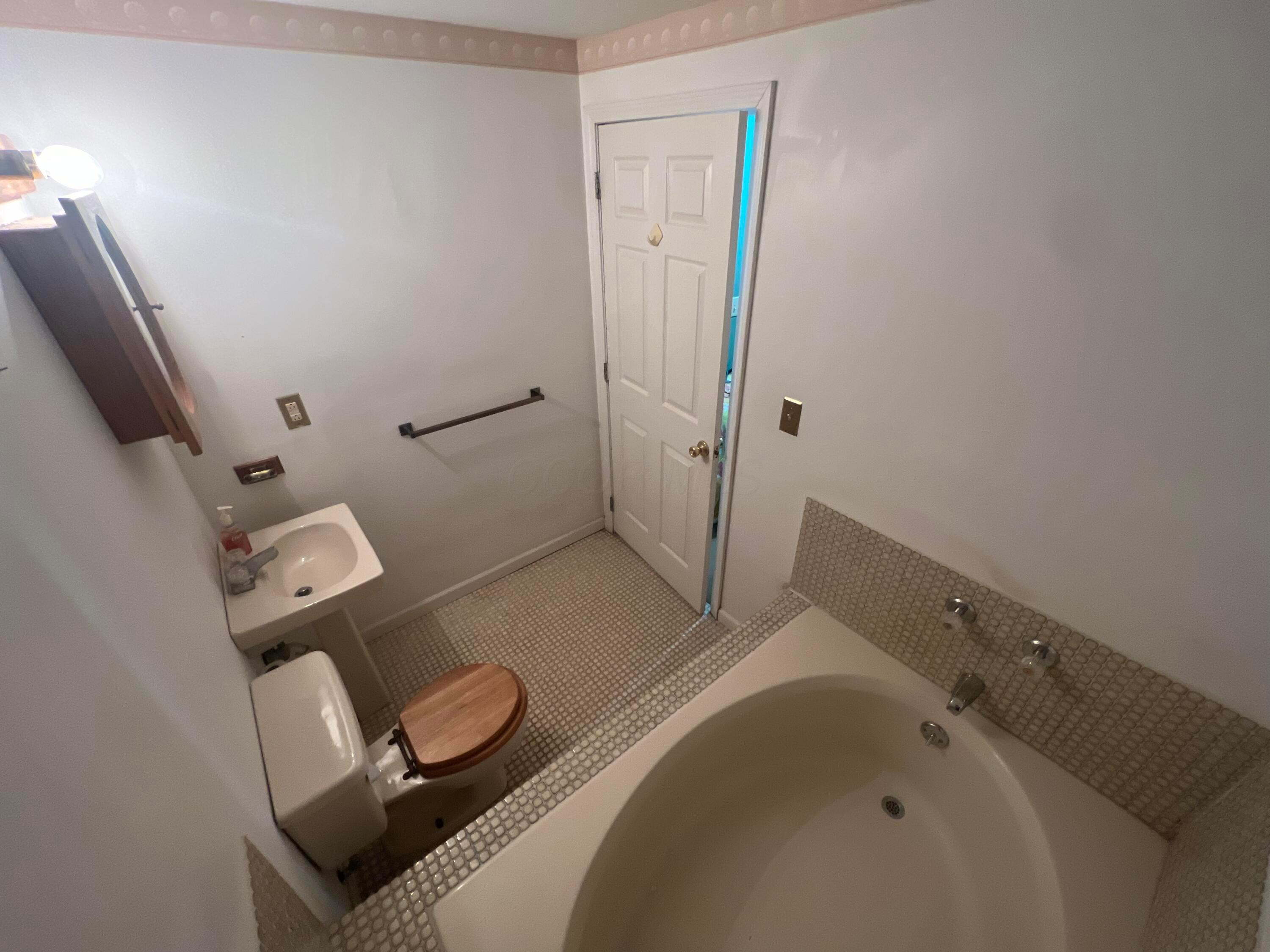 8166 Lavelle Road, Athens, Ohio image 7