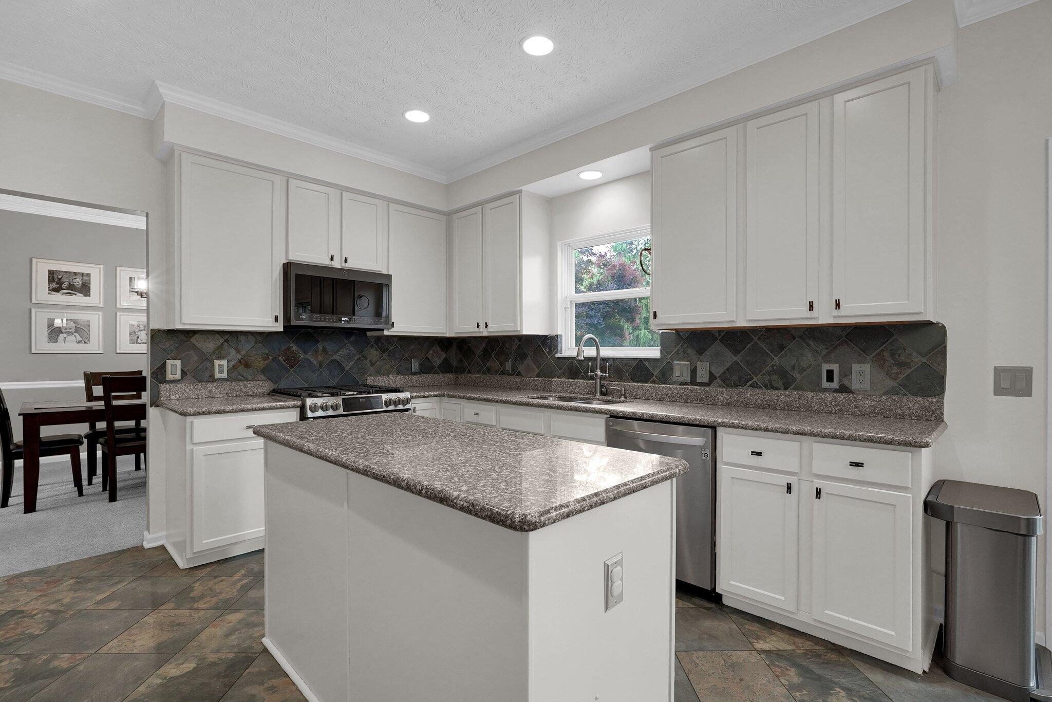 3453 Windy Forest Lane, Powell, Ohio image 10