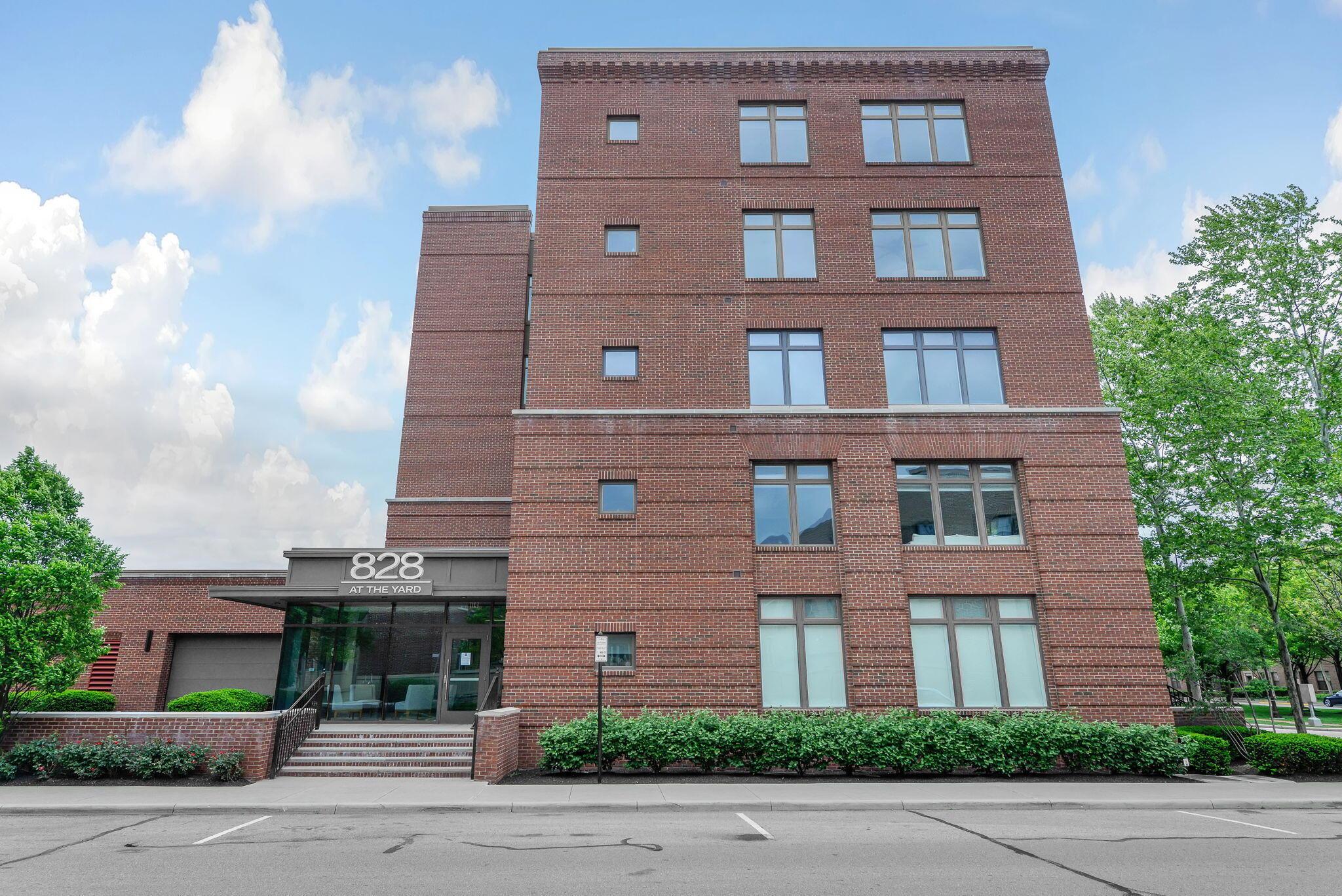 828 Bobcat Avenue 404