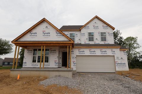 Photo of 47 Englewood Road, Commercial Point, OH 43116 (MLS # 226025692)
