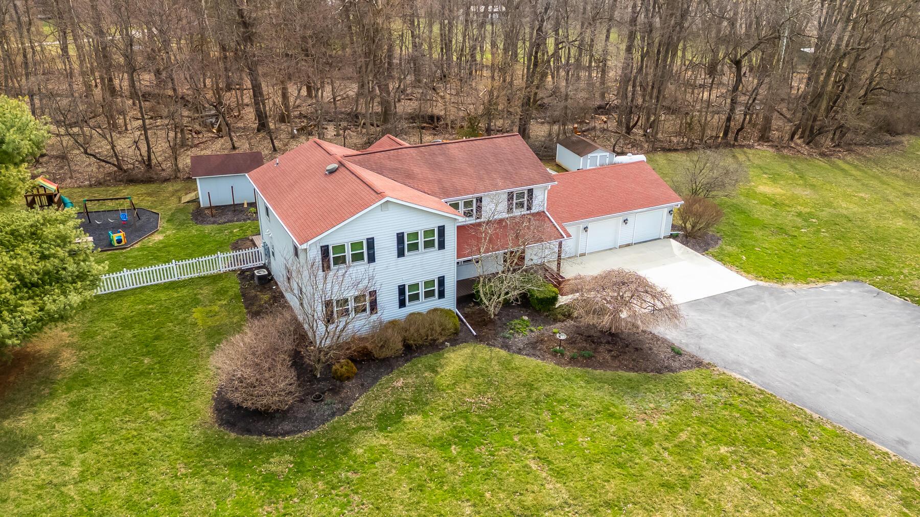 4344 Hazelton Etna Road, Johnstown, Ohio image 1