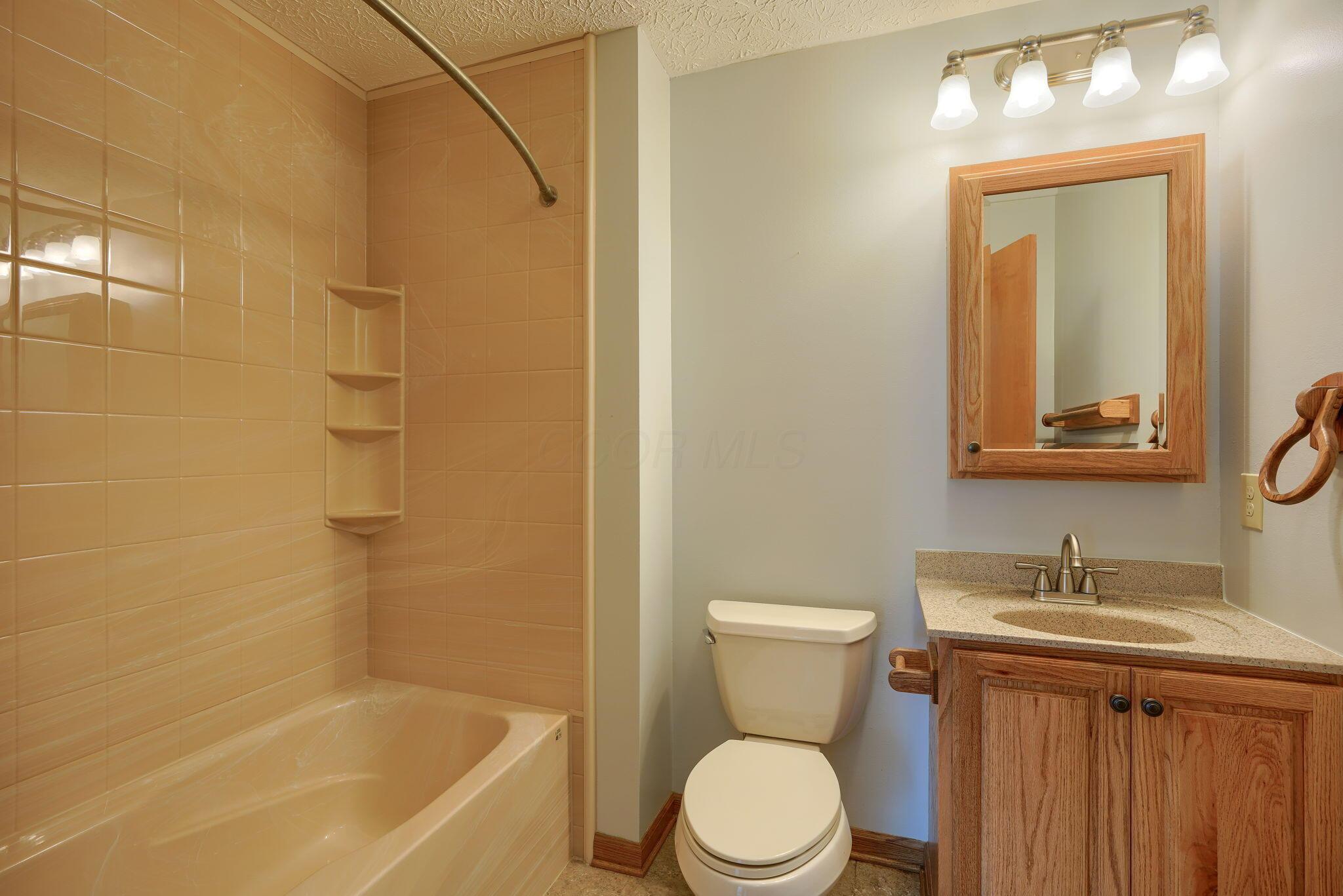 4344 Hazelton Etna Road, Johnstown, Ohio image 32