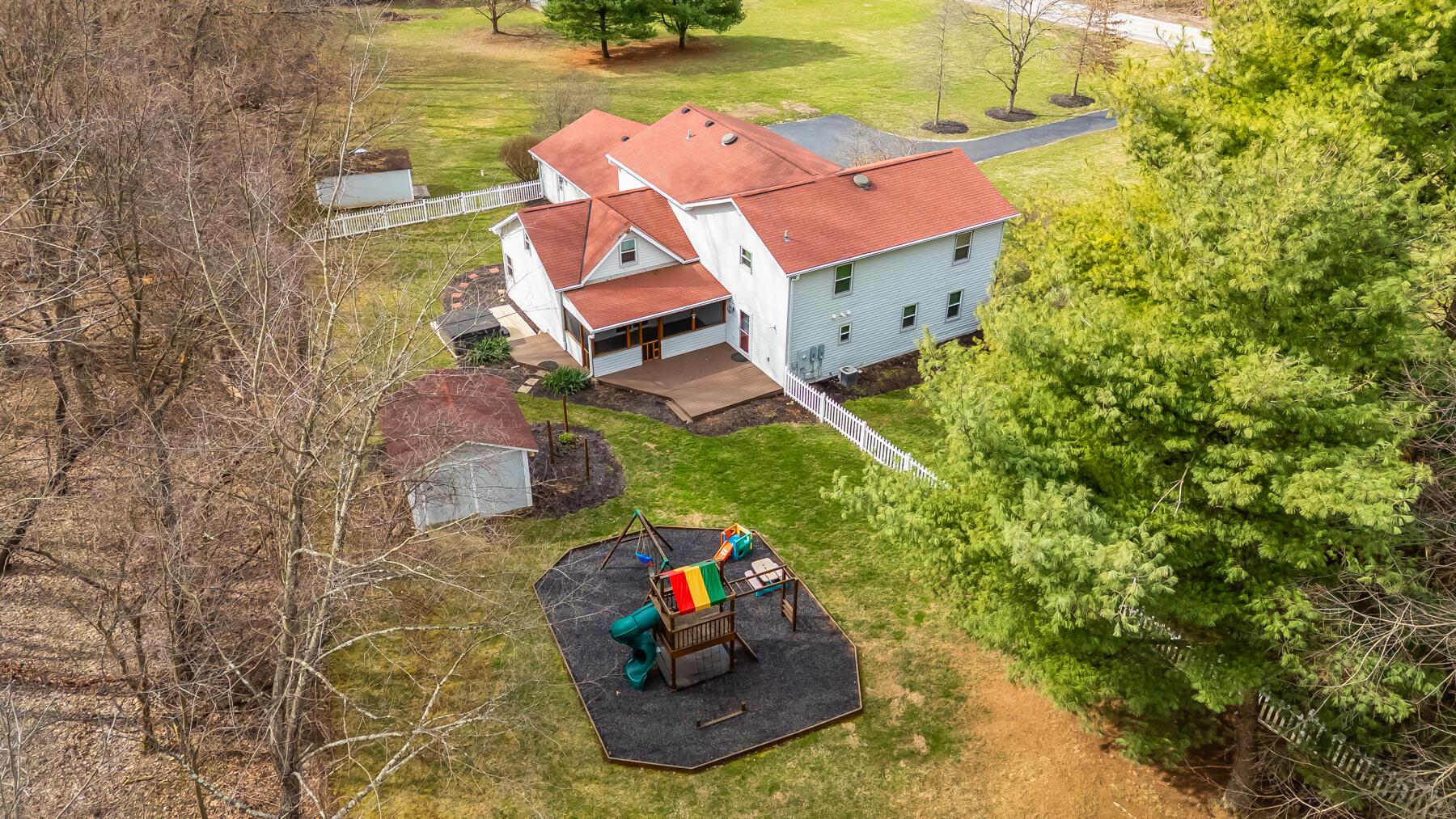 4344 Hazelton Etna Road, Johnstown, Ohio image 2
