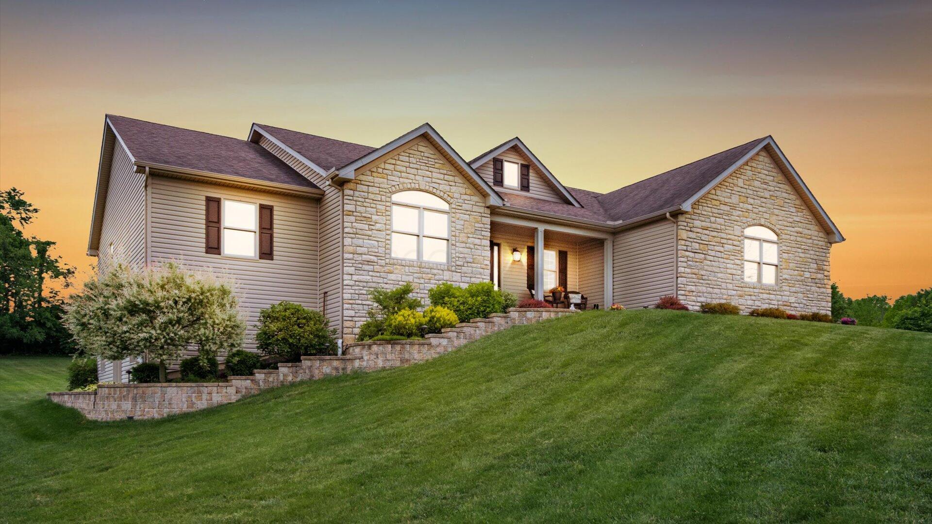 10 Thornberry Drive, Thornville, Ohio image 1
