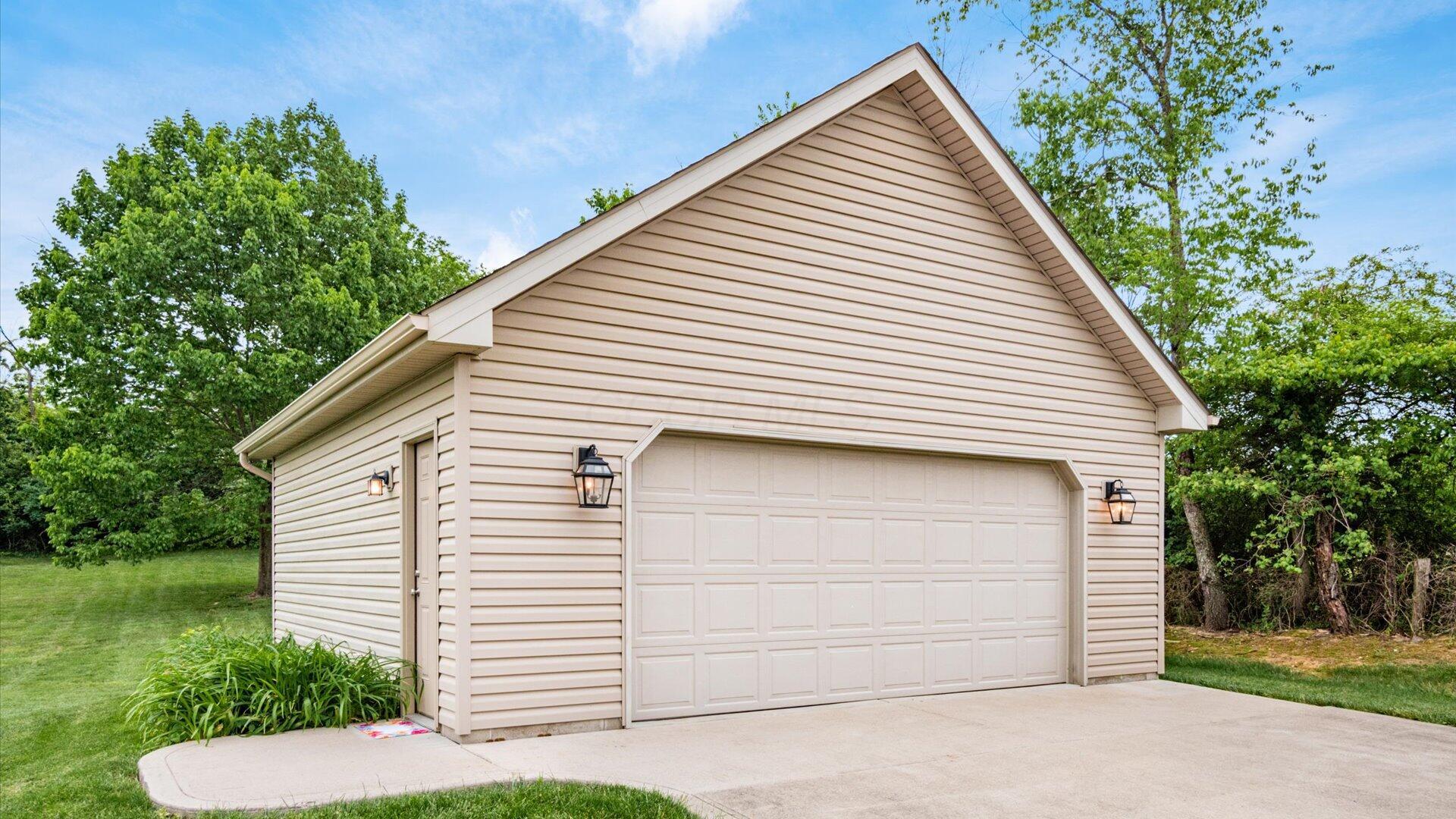 10 Thornberry Drive, Thornville, Ohio image 6