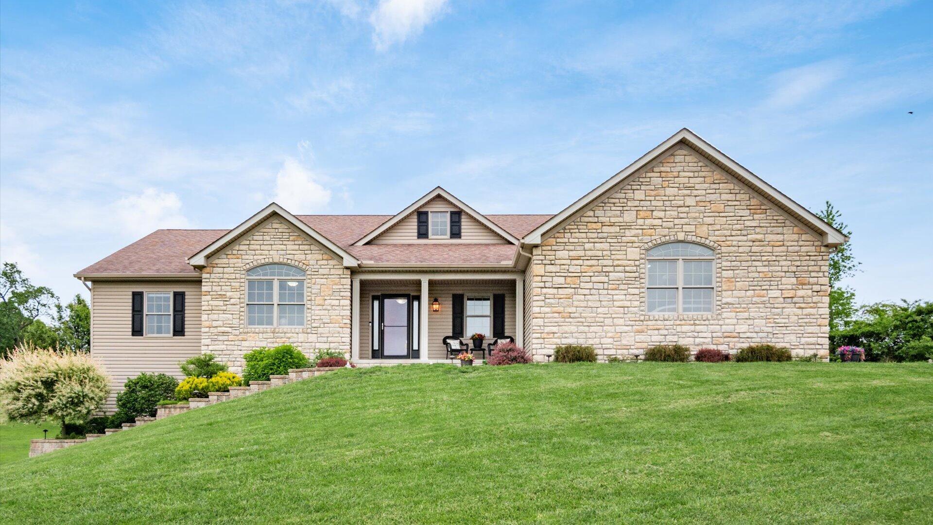 10 Thornberry Drive, Thornville, Ohio image 8