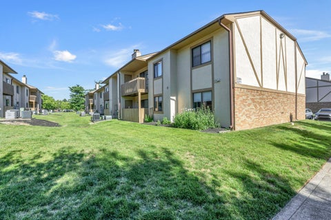 Tiny photo for 2269 Hedgerow Road 2269B #2269B, Columbus, OH 43220 (MLS # 226022456)