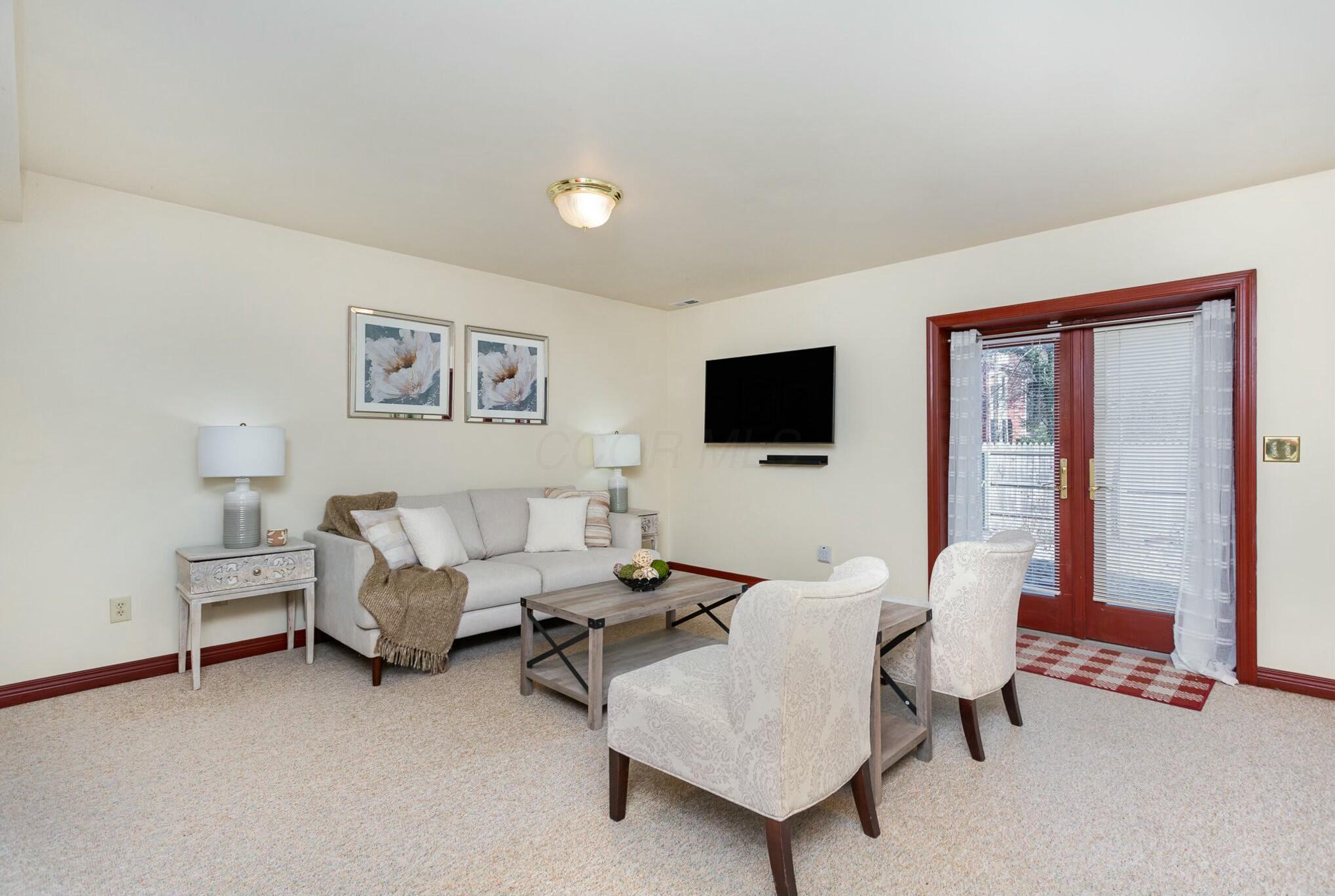 136 S Garfield Avenue, Columbus, Ohio image 6