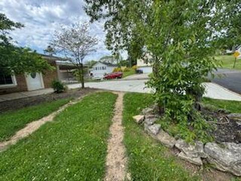 Tiny photo for 1621 Lookout Street, Lancaster, OH 43130 (MLS # 226019068)