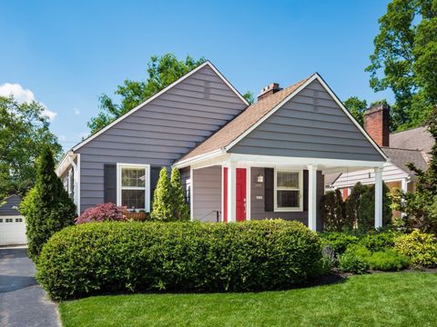 Photo of 399 Northridge Road, Columbus, OH 43214 (MLS # 226017903)