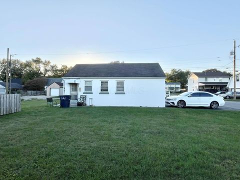 Tiny photo for 953 Garfield Avenue, Lancaster, OH 43130 (MLS # 225039676)