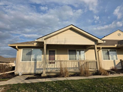 Photo of 4363 Seahorse Lane, Groveport, OH 43125 (MLS # 226006601)