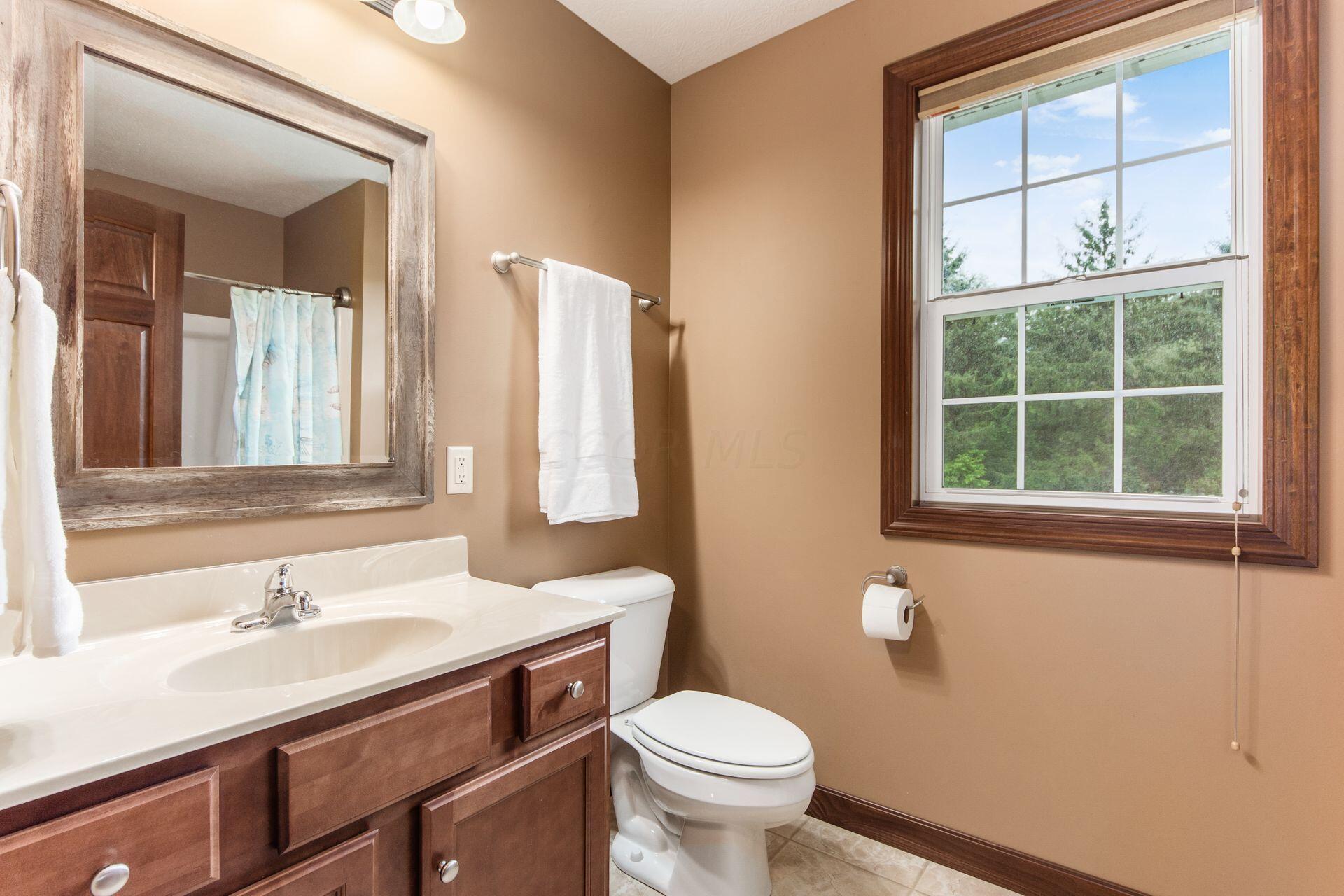 304 Middleburn Street, Johnstown, Ohio image 25