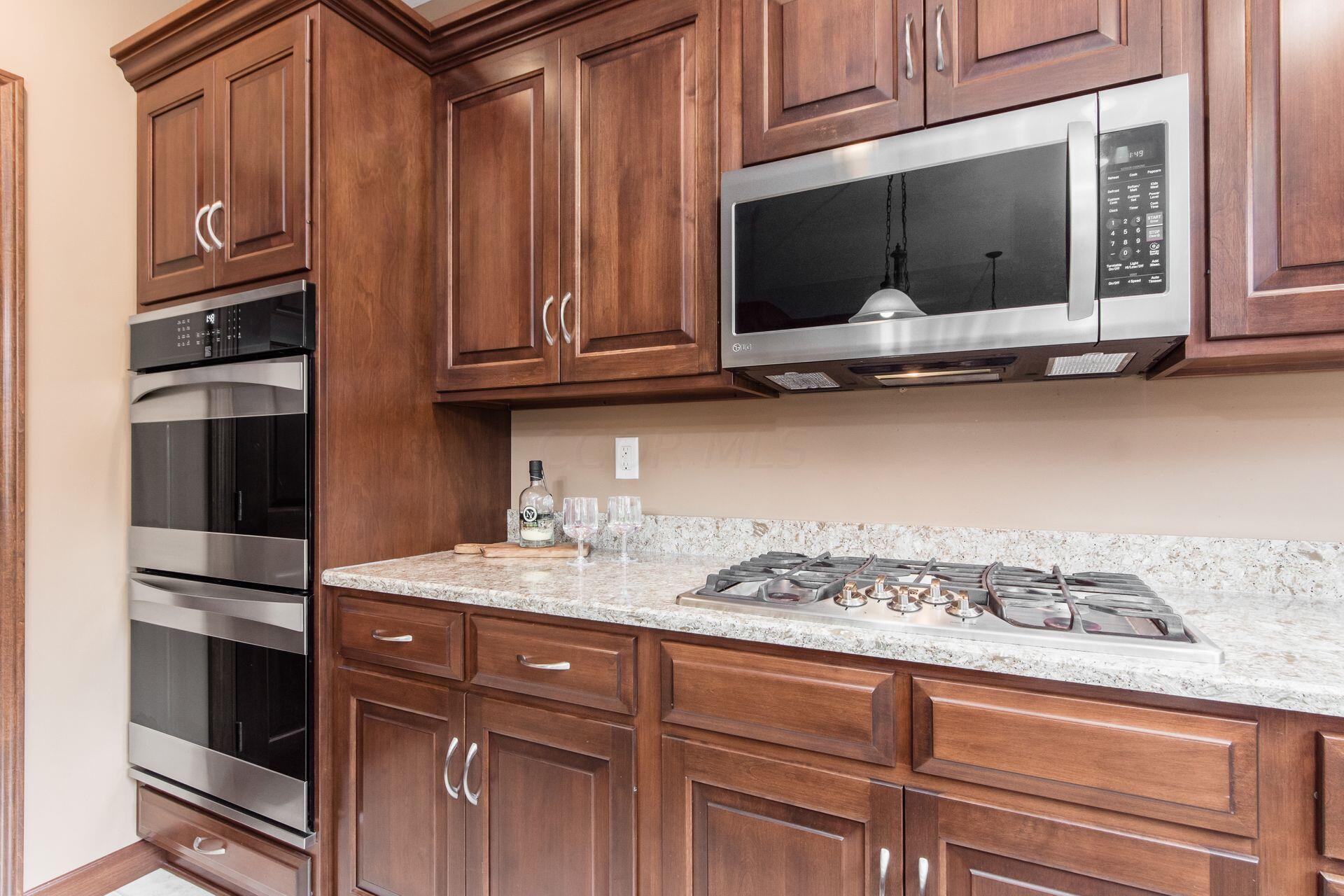 304 Middleburn Street, Johnstown, Ohio image 16