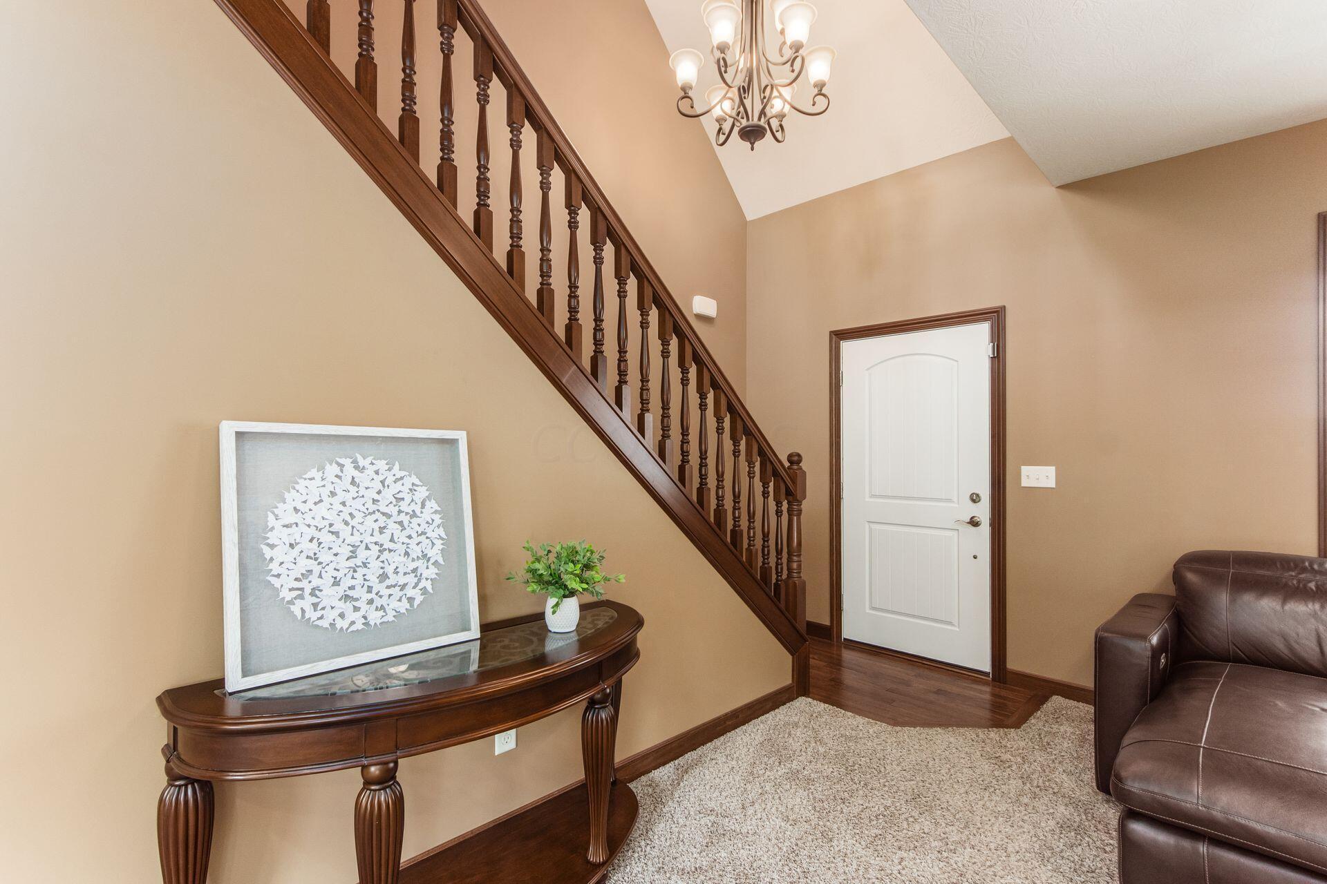 304 Middleburn Street, Johnstown, Ohio image 5