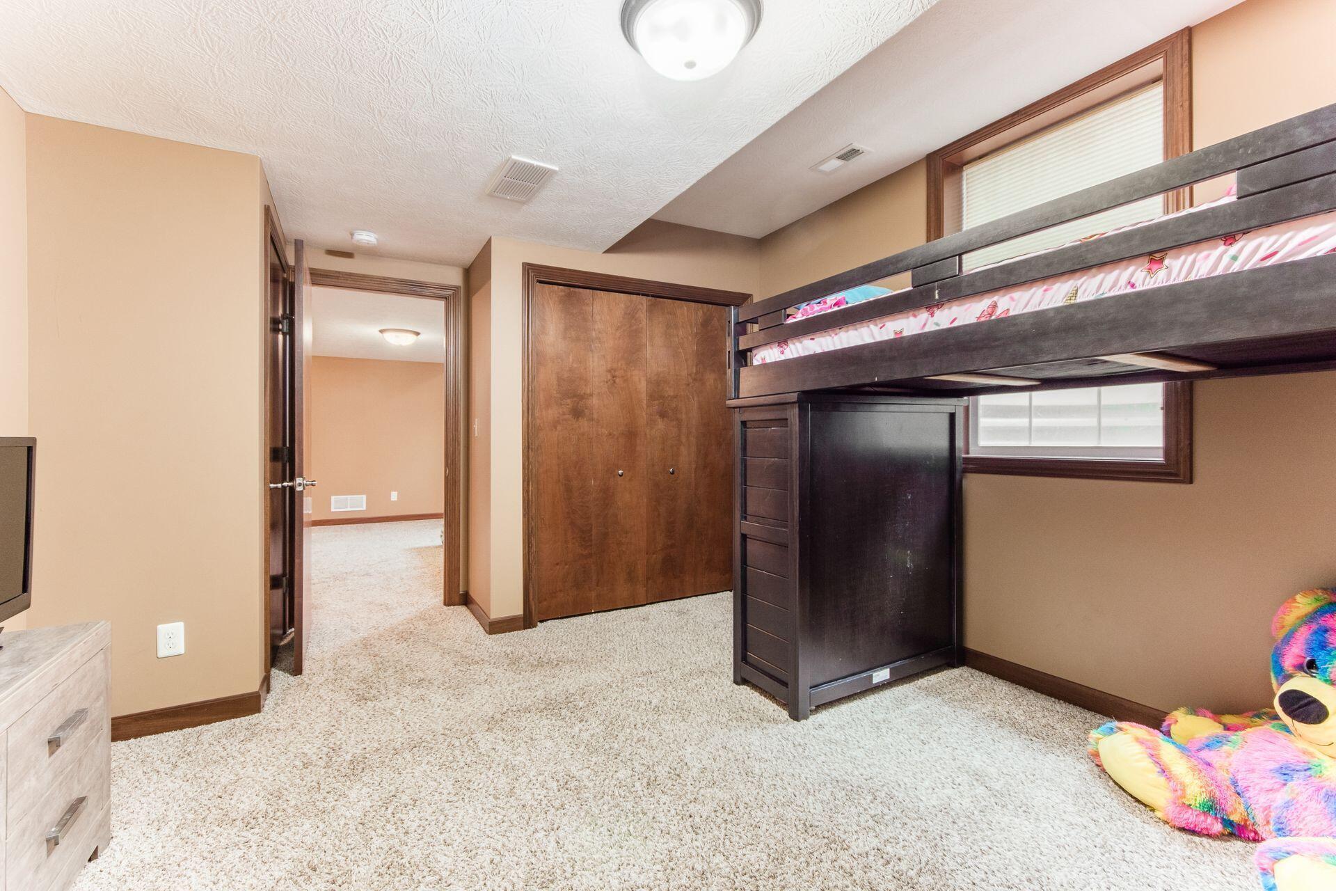 304 Middleburn Street, Johnstown, Ohio image 27