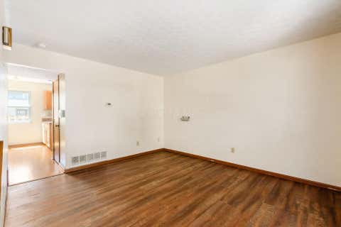 Tiny photo for 635 Mawyer Drive 178 #178, Worthington, OH 43085 (MLS # 226029350)
