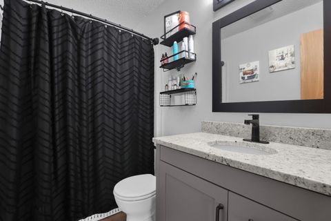 Tiny photo for 6110 Parkglen Road, Galloway, OH 43119 (MLS # 225045918)