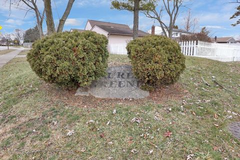 Tiny photo for 6110 Parkglen Road, Galloway, OH 43119 (MLS # 225045918)