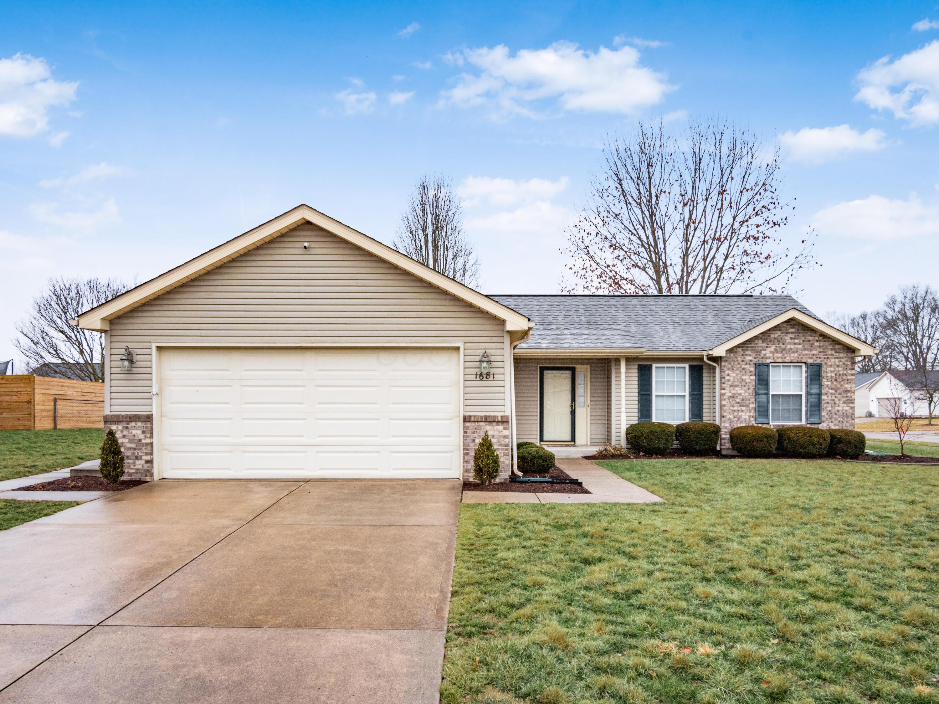 1681 Lewie Drive, Newark, Ohio image 2
