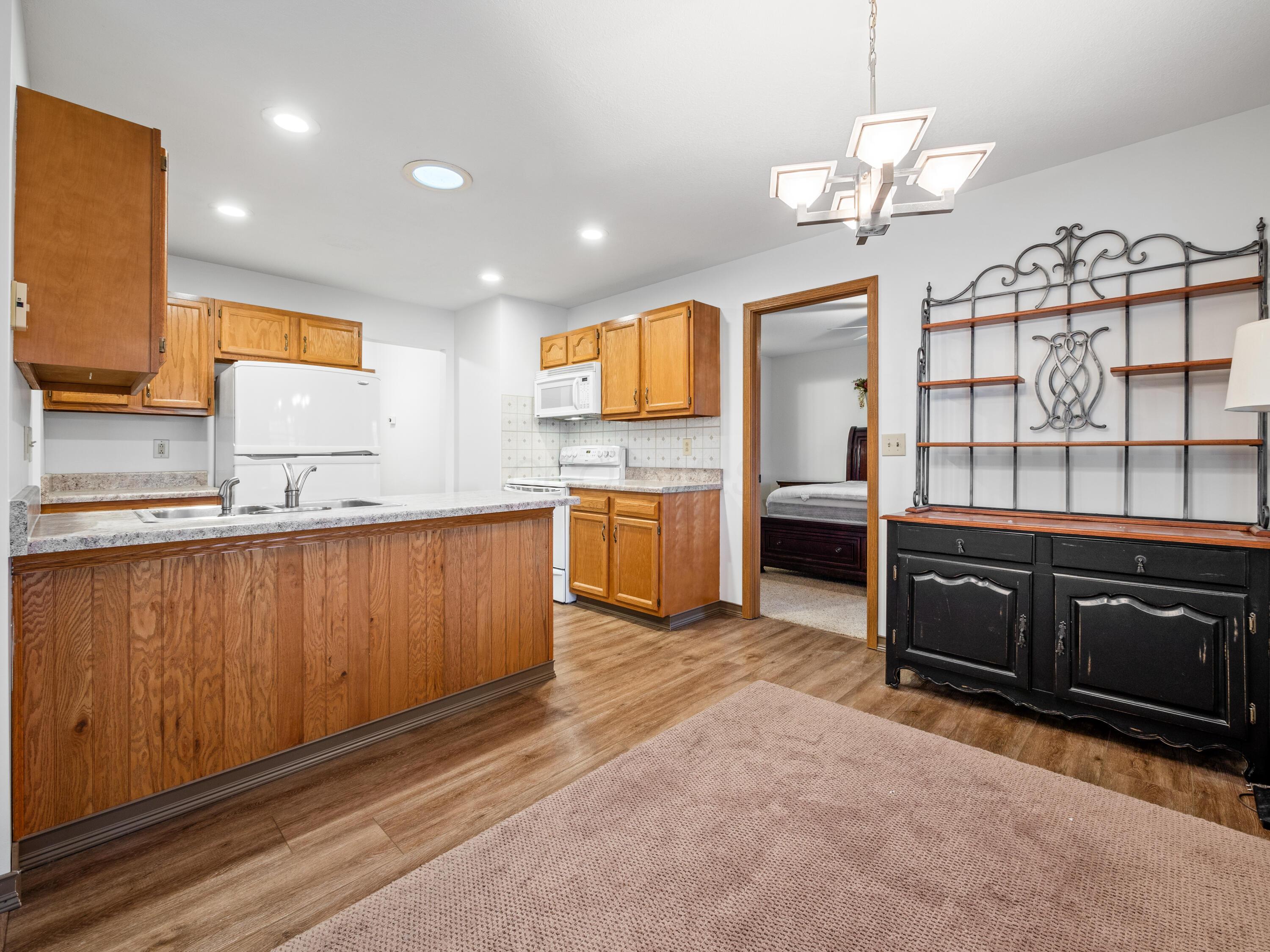 1681 Lewie Drive, Newark, Ohio image 7