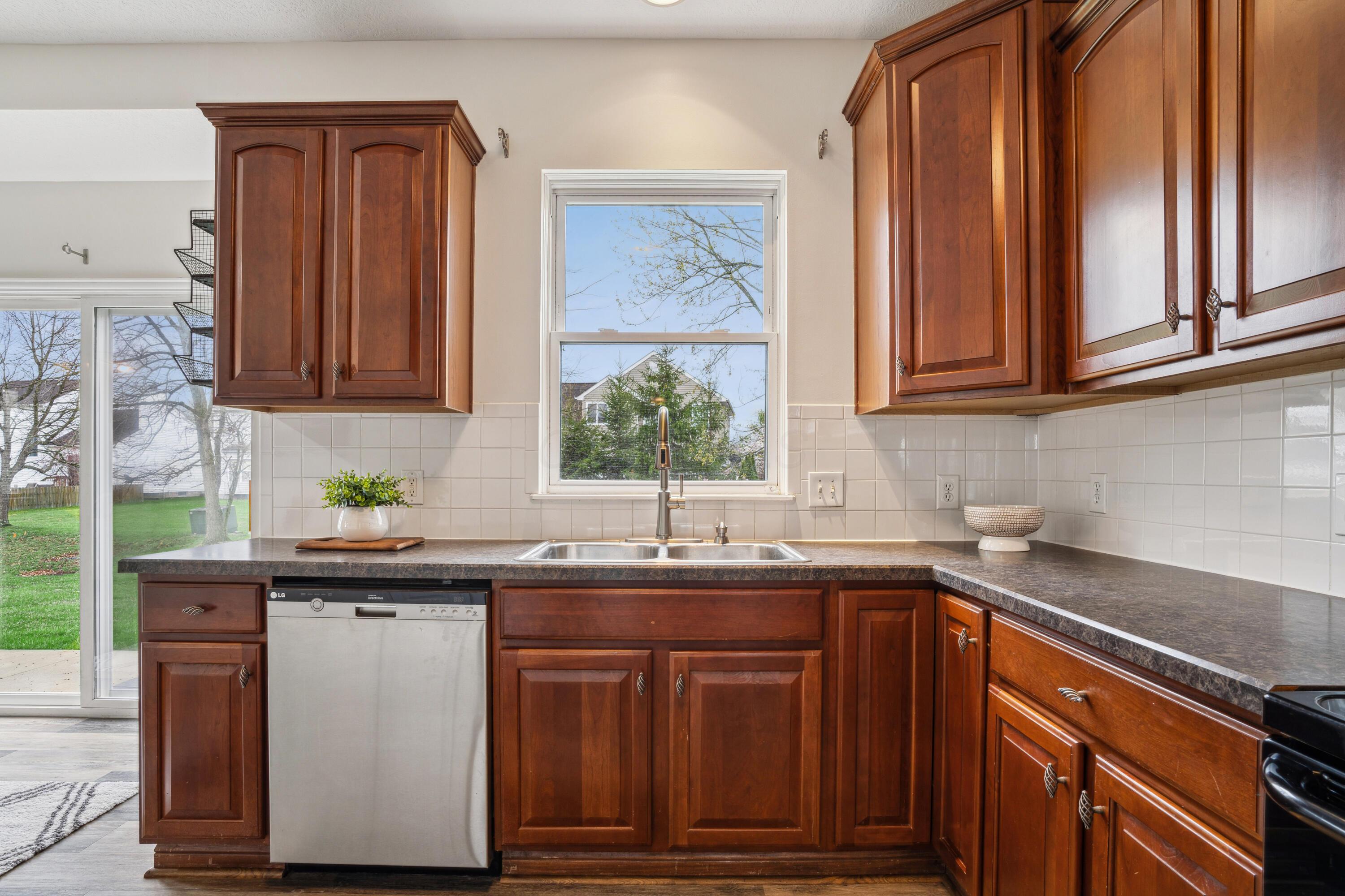 7953 Aspen Ridge Drive, Blacklick, Ohio image 23