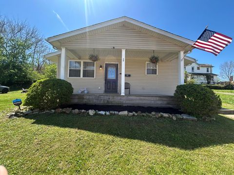 Photo of 982 Greenwood Avenue, Zanesville, OH 43701 (MLS # 226008852)