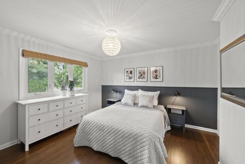 Tiny photo for 194 W New England Avenue, Columbus, OH 43085 (MLS # 226014044)