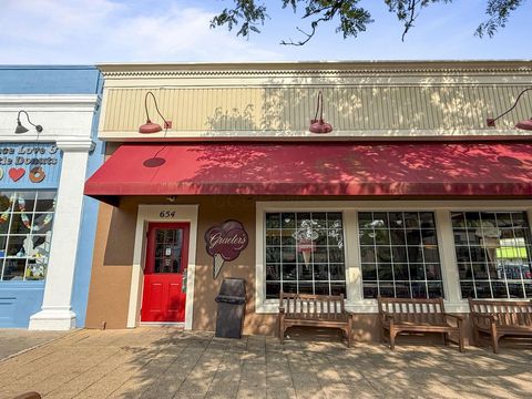 Tiny photo for 194 W New England Avenue, Columbus, OH 43085 (MLS # 226014044)