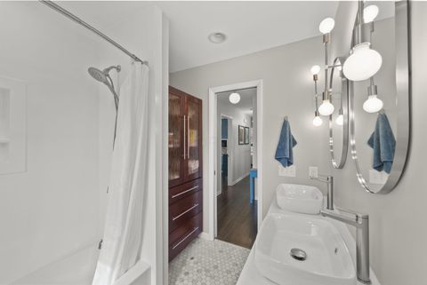 Tiny photo for 194 W New England Avenue, Columbus, OH 43085 (MLS # 226014044)