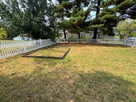 Tiny photo for 2101 Dresden Road, Zanesville, OH 43701 (MLS # 225045069)