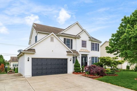 Photo of 916 Washington Street, Pickerington, OH 43147 (MLS # 226015063)